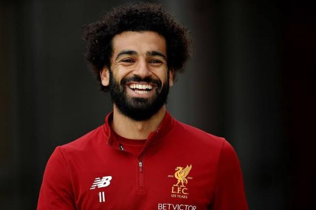 النجم محمد صلاح يرفض وجود حراسة خاصة له فى معسكر القاهرة